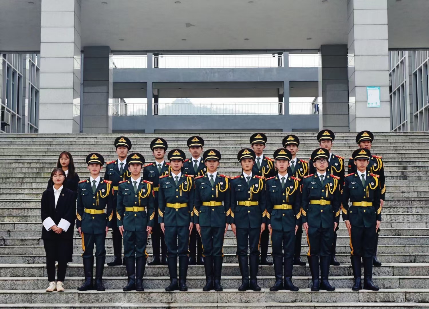 1624515758516090297.jpg 国旗班照片.jpg